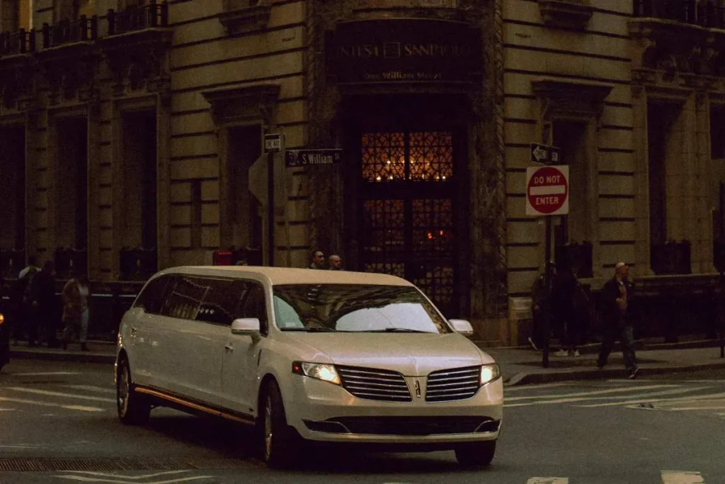 How to Choose the Best Prom Fleet